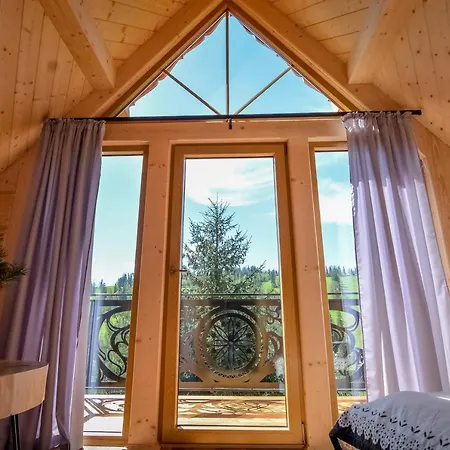 Gorska Kryjowka 펜션 포로닌